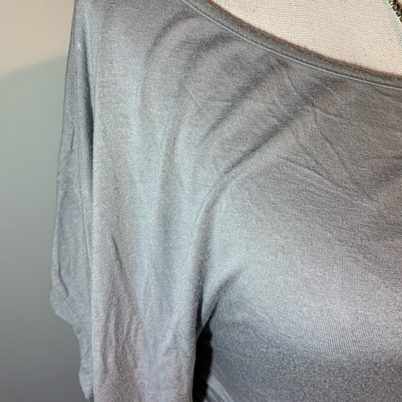 ❌SOLD🎃Patty Gray Batwing Ruched Top - Picture 4 of 9